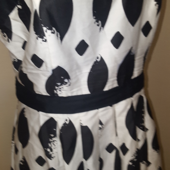 ❤HP❤️NWT Black & White Print NEXT Sundress❤ - Picture 4 of 12